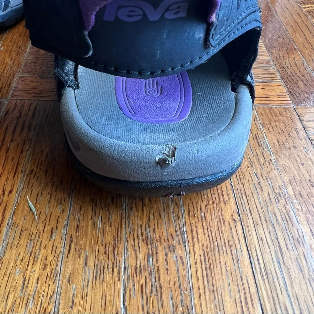 Teva‎ Tirra Black/Purple Sandals, Size 9